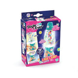 Mini lámpara de lava Style 4 Ever Cosmic de Canal Toys con luz multicolor disponible en Be To Be Badajoz