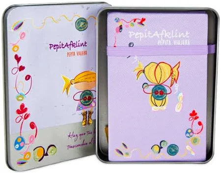 Cuaderno de viaje formato acordeón Pepitafklint Pepita Viajera con caja metálica en papelería Badajoz Be To Be Menacho y Valdepasillas