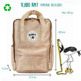 Mochila Para Viajeros Saludos del Mundo Color Camel - Pepita Viajera