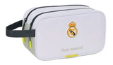 Neceser aseo viaje Real Madrid 1ª equipacion 25/26 Safta en papeleria Badajoz disponible en Be To Be Menacho y Valdepasillas