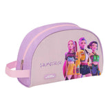 Neceser K Pop Demon Hunters Huntrix Iconic adaptable a carro o maleta Safta disponible en Badajoz